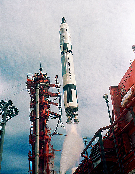 Gemini11 startas