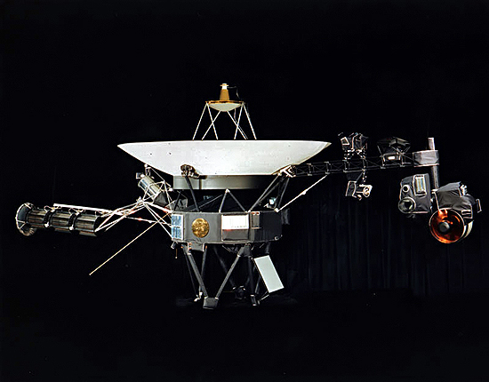 Algimantas Avižienis, Huygens, New Horizons, Philae, Pioneer 10, Pioneer 11, Cassini, Rosseta, Voyager 1, Voyager 2, Voyager