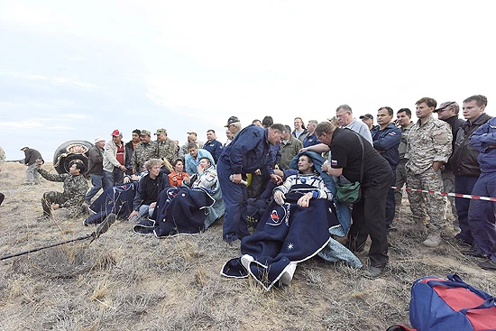 soyuz-tma-16m_nusileidimas_3
