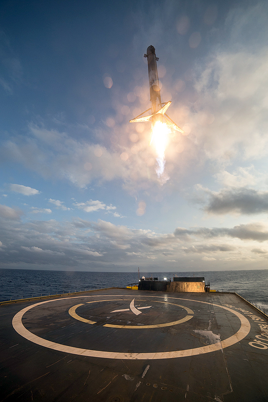 Falcon Heavy startas, Falcon 9 skaičiai, SpaceX sekmė ir Elon Musk Tesla, Landing in Ocean