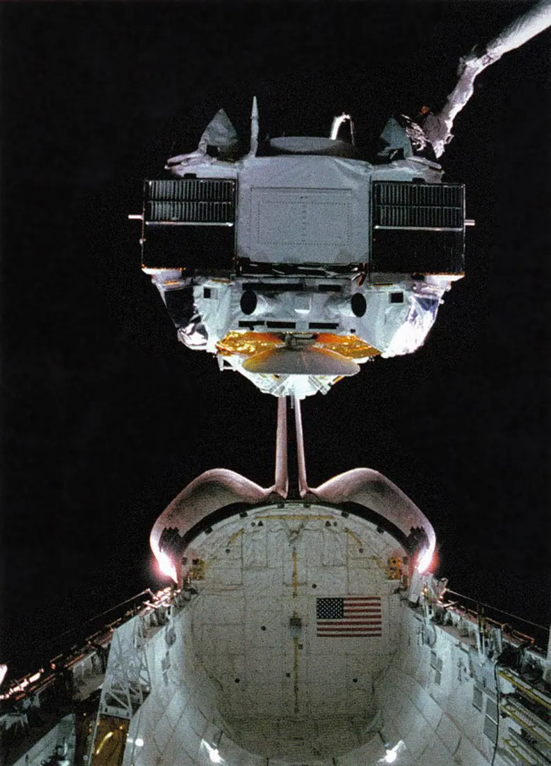 Hubble, Compton, HIPPARCOS, Newton Hubble, Compton, HIPPARCOS, Newton