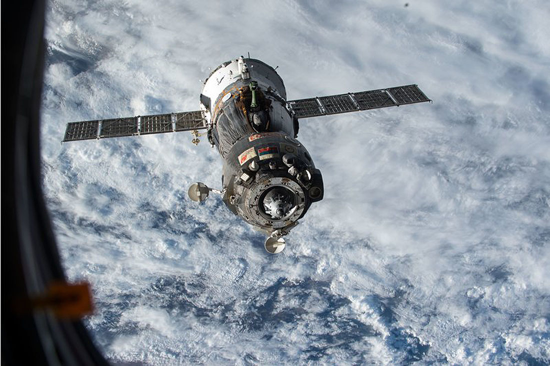 TKS, Soyuz, Space Shuttle, Dragon Crew