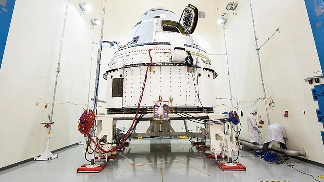 Starliner, Dragon Crew Starliner, Dragon Crew