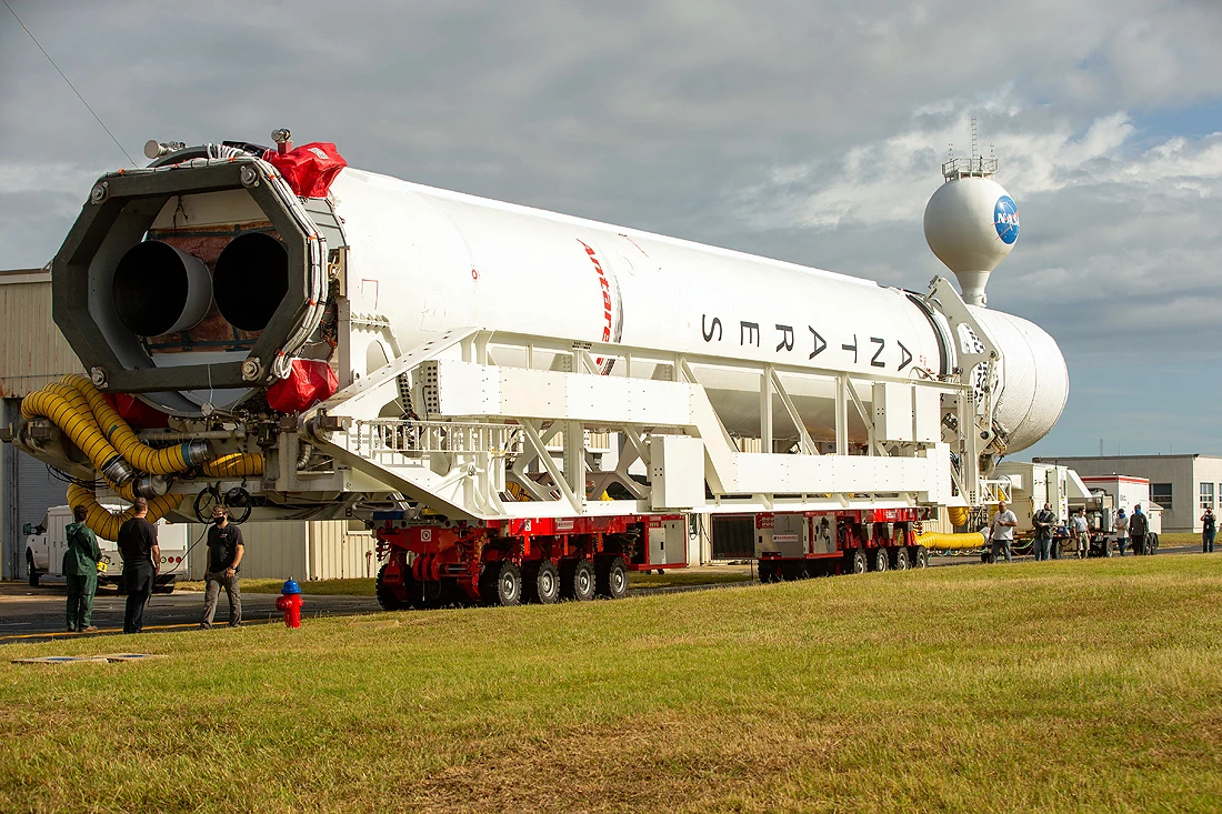 Estée Lauder, Antares rocket