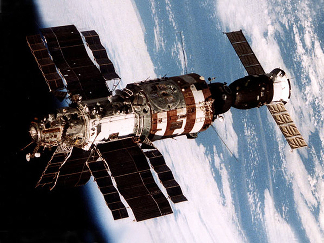stotis Saliut 7 ir Sojuz T14