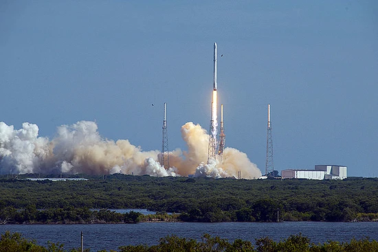 SpaceX start in 2016 april 8