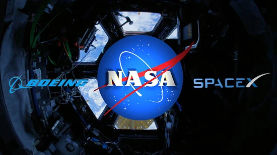 Boeing SpaceX Starliner Dragon