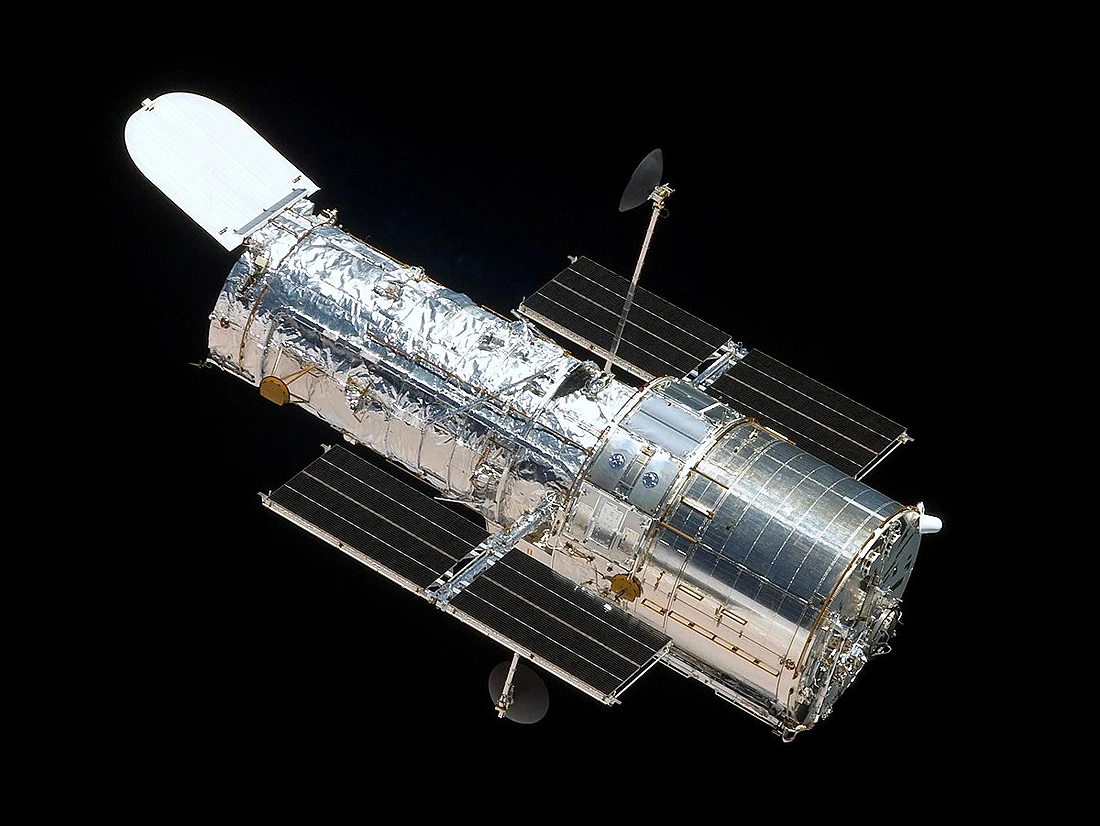 Hubble, Compton, HIPPARCOS, Newton Hubble, Compton, HIPPARCOS, Newton
