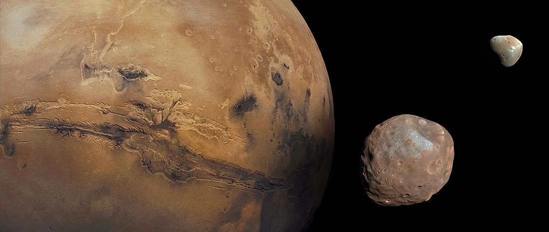 Mars moon Mėnuliai Mars moon Mėnuliai
