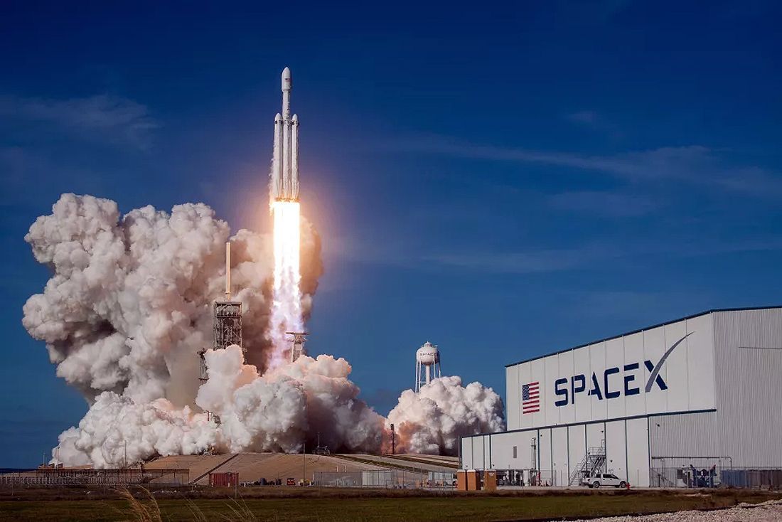 trajektorijos Rocket Falcon Heavy start