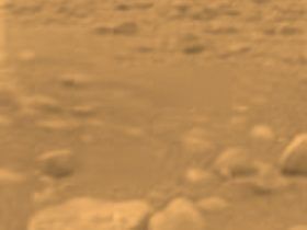 First_colour_view_of_Titan_s_surface
