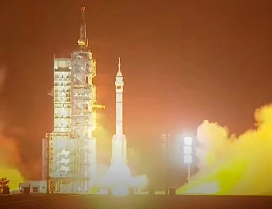 Tiangong Shenzhou-18 startas