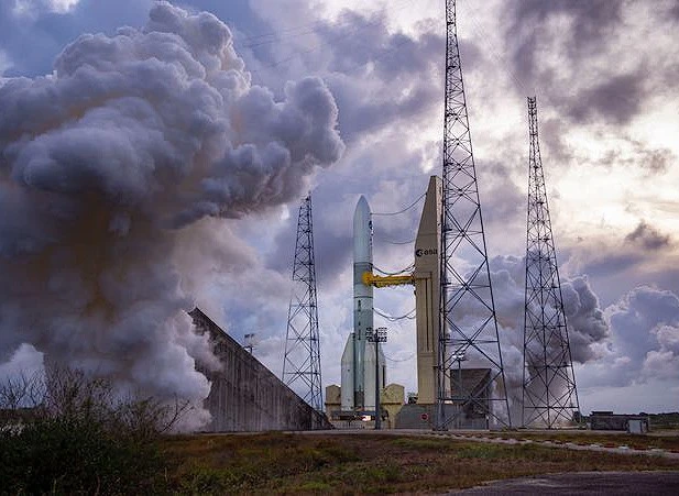 Ariane 6 long hot fire test