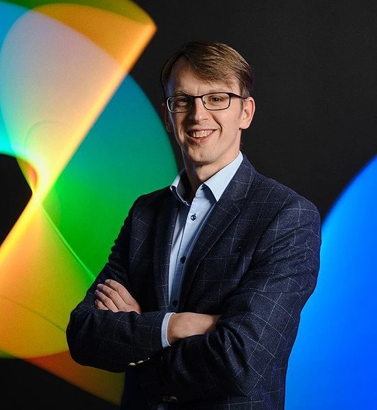 Laurynas Maciulis Astrolight „Inovacijų agentūros“ nuotr. Skaitykite daugiau: https://www.15min.lt/verslas/naujiena/mokslas-it/kosminiai-lietuvos-startuolio-astrolight-tikslai-ir-ambicinga-vizija-einame-i-prieki-nepaisydami-visu-sunkumu-1290-2202670?utm_medium=copied Skaitykite daugiau: https://www.15min.lt/verslas/naujiena/mokslas-it/kosminiai-lietuvos-startuolio-astrolight-tikslai-ir-ambicinga-vizija-einame-i-prieki-nepaisydami-visu-sunkumu-1290-2202670?utm_medium=copied
