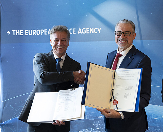 Slovenia accedes_to_ESA_Convention_pillars