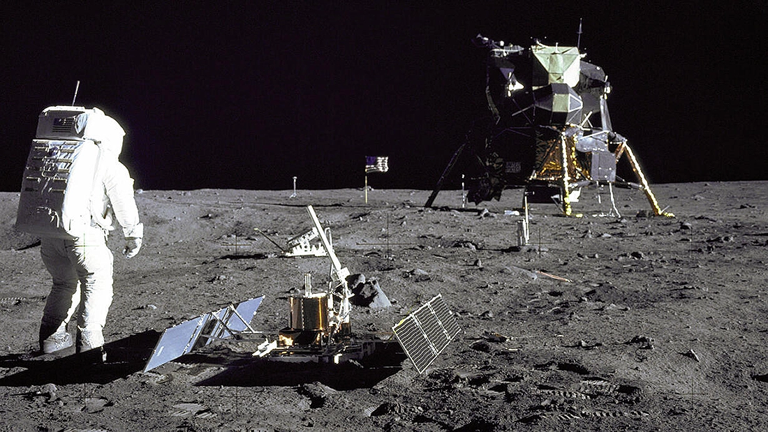 Menulieciai Apollo-11 Menulieciai Apollo-11
